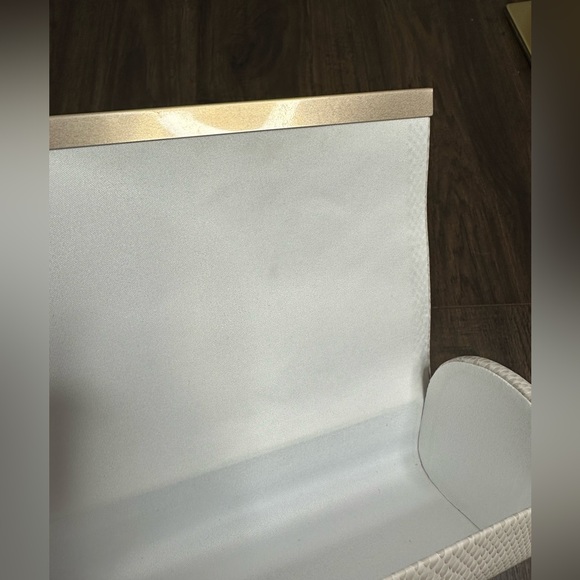 Jimmy Choo Sunglass Case - Picture 3 of 9